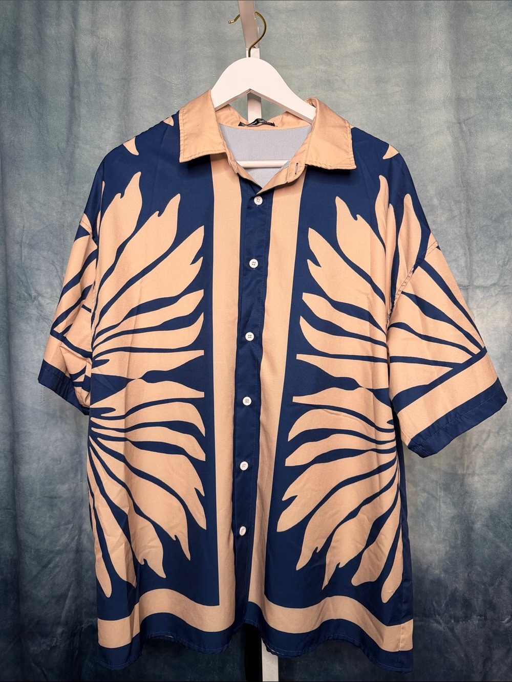 Men's Short-Sleeve Button-Down Shirt in Navy & Beige Floral Stripe Size XL